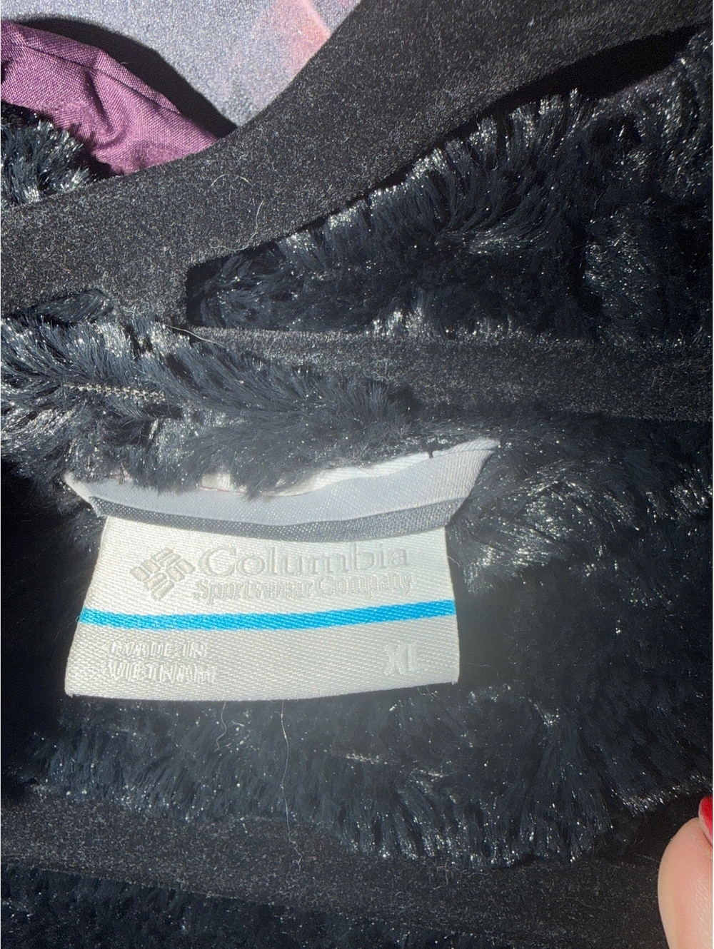 Columbia Quilted Jacket with Hood in Burgundy, Size XL - Picture 2 of 3
